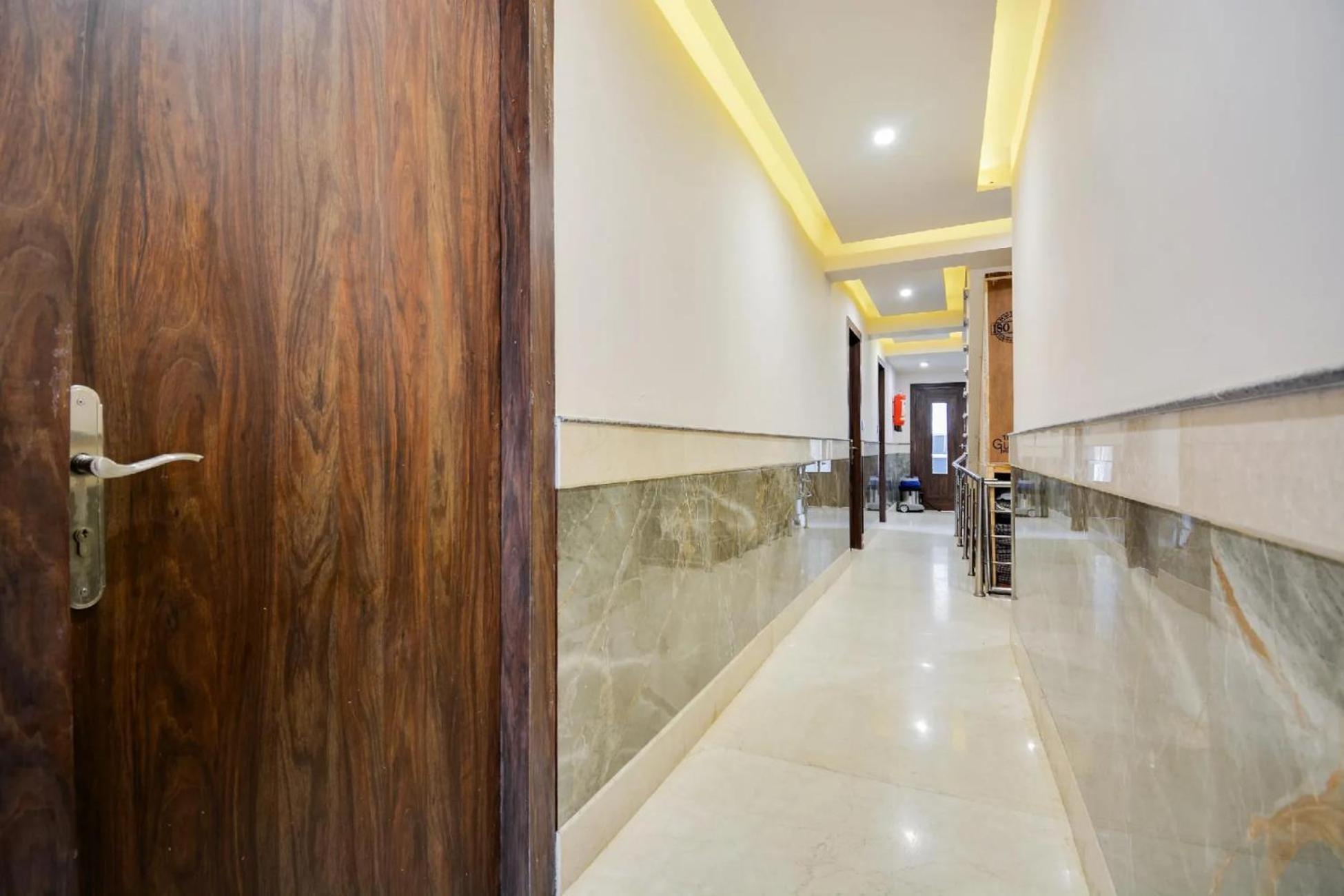 Aangan Regency Hotell Shimla Exteriör bild