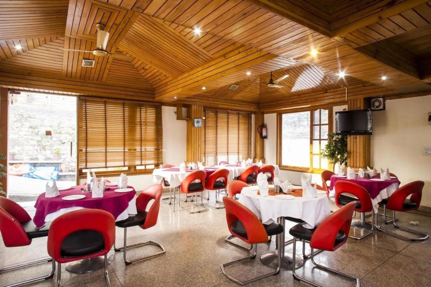 Aangan Regency Hotell Shimla Exteriör bild