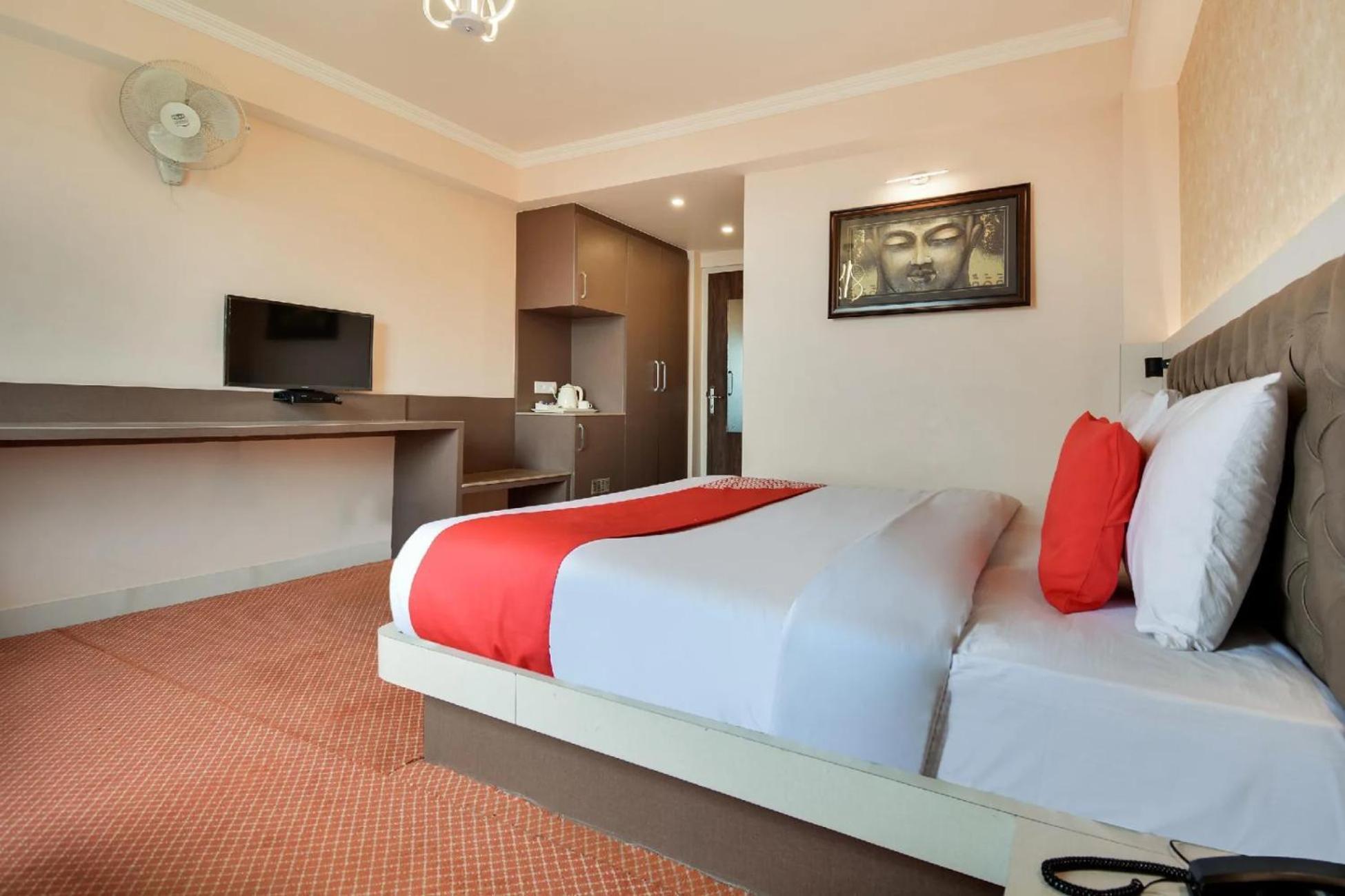 Aangan Regency Hotell Shimla Exteriör bild