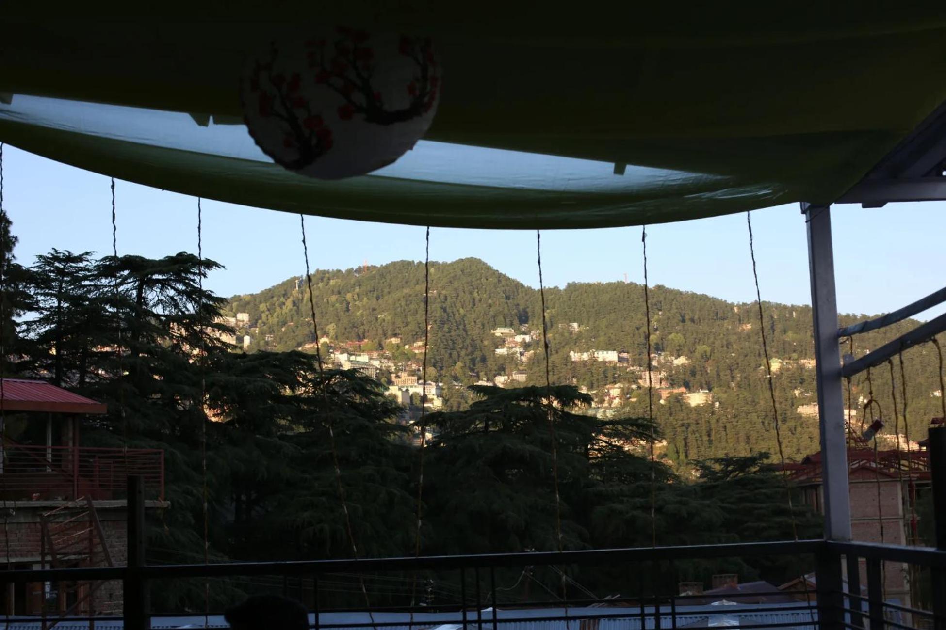 Aangan Regency Hotell Shimla Exteriör bild