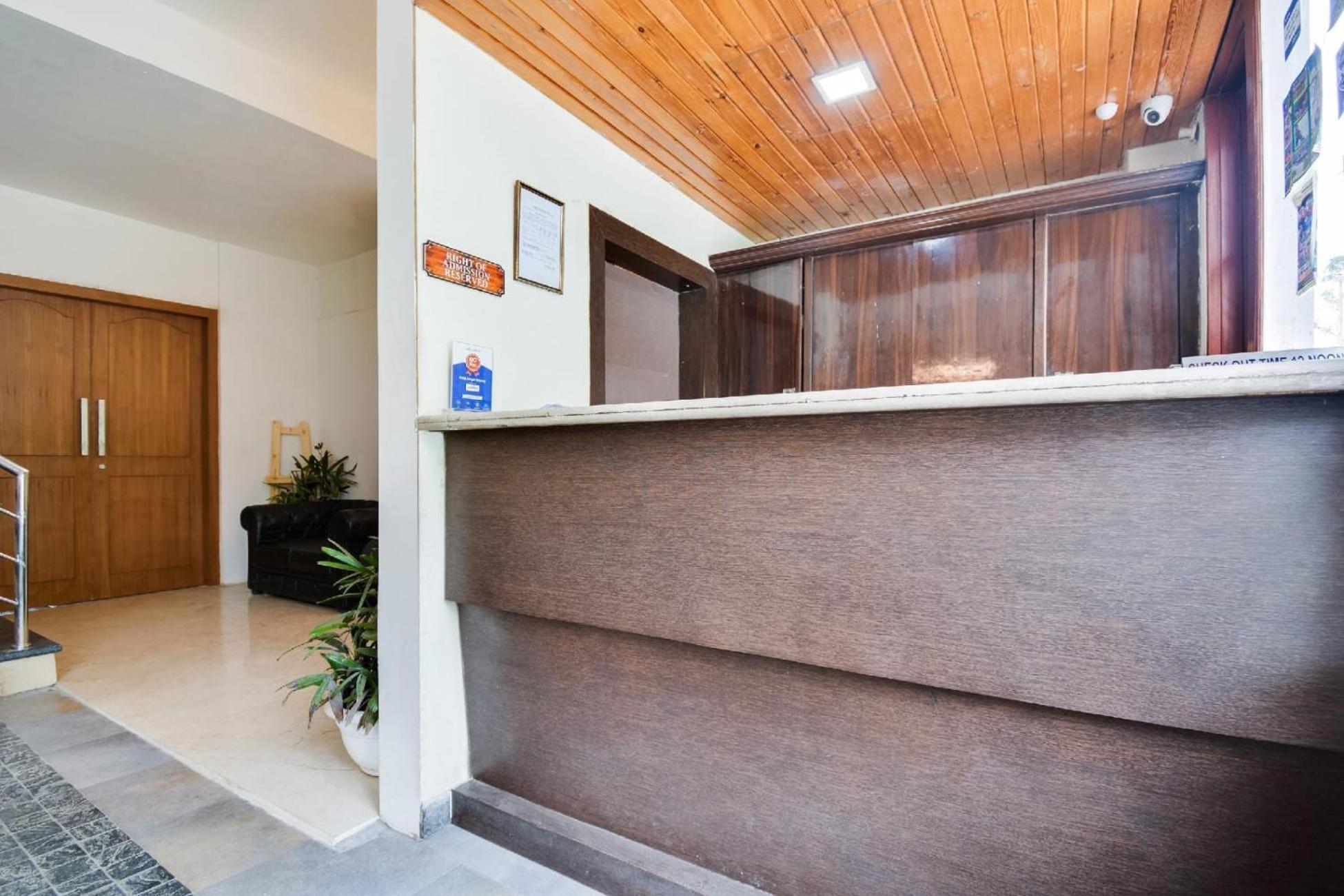 Aangan Regency Hotell Shimla Exteriör bild
