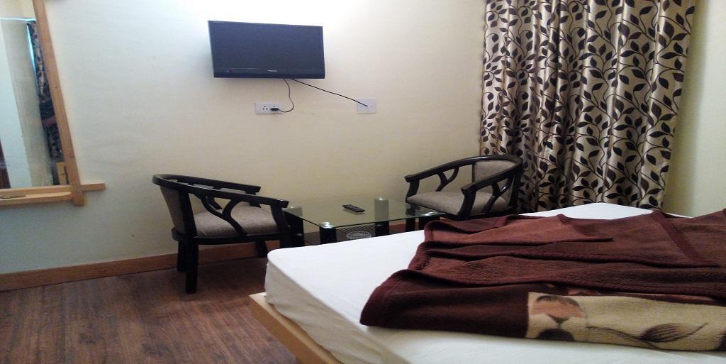 Aangan Regency Hotell Shimla Exteriör bild