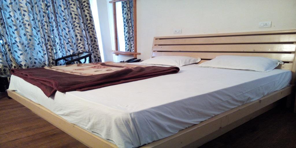 Aangan Regency Hotell Shimla Exteriör bild