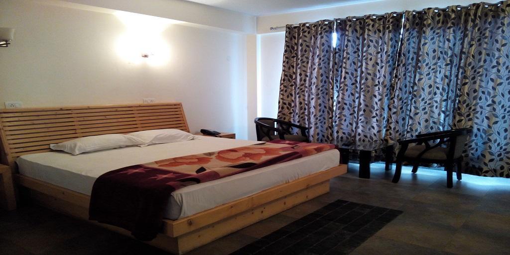 Aangan Regency Hotell Shimla Exteriör bild